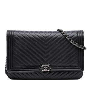 Pre-Loved Chanel Chevron Lambskin Boy Wallet on Chain